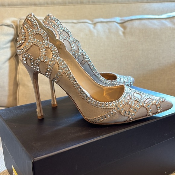 Badgley Mischka Rouge in latsat - champagne color size 6.5 - Picture 8 of 14